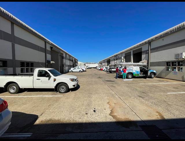 400M² WAREHOUSE TO LET IN SPRINGFIELD